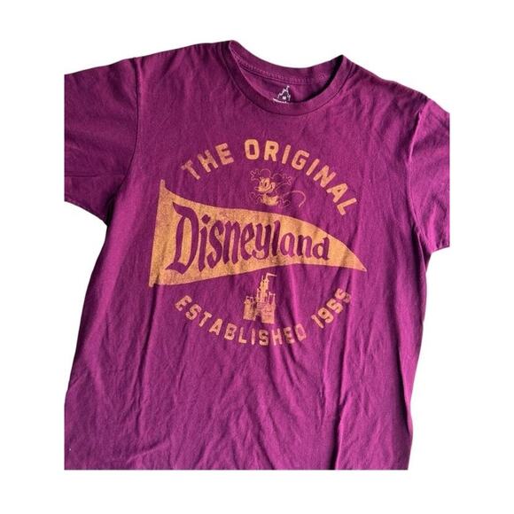 Rare Disneyland Resort Walt Disney World Maroon Commemorative Shirt Size Medium - Picture 4 of 4